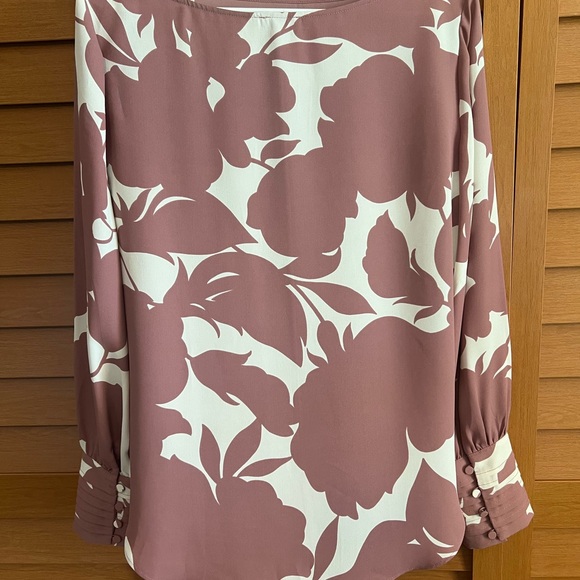 Ann Taylor Mauve and White Floral Blouse - Picture 5 of 6